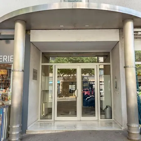 Entre Paris Et Versailles Chaville